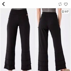 Matilda Jane Wide Leg Ruffle flare Size Small